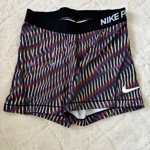 Nike Pro Rainbow Wave Biker Shorts